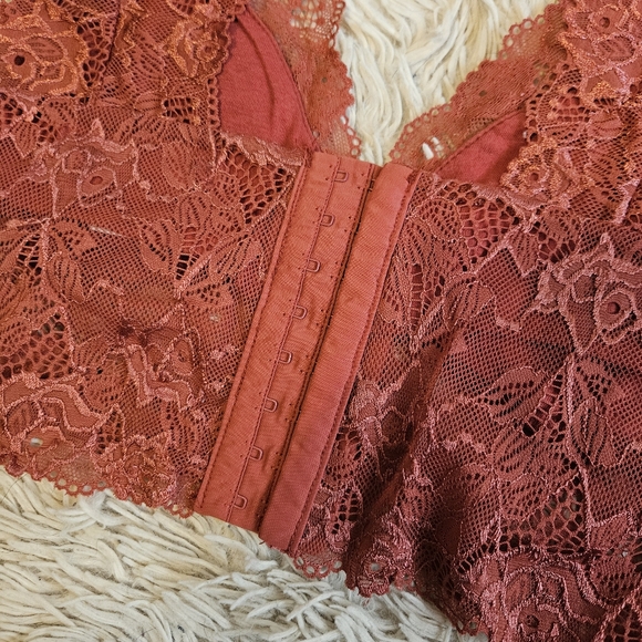 ReVamped bralette - Picture 3 of 10